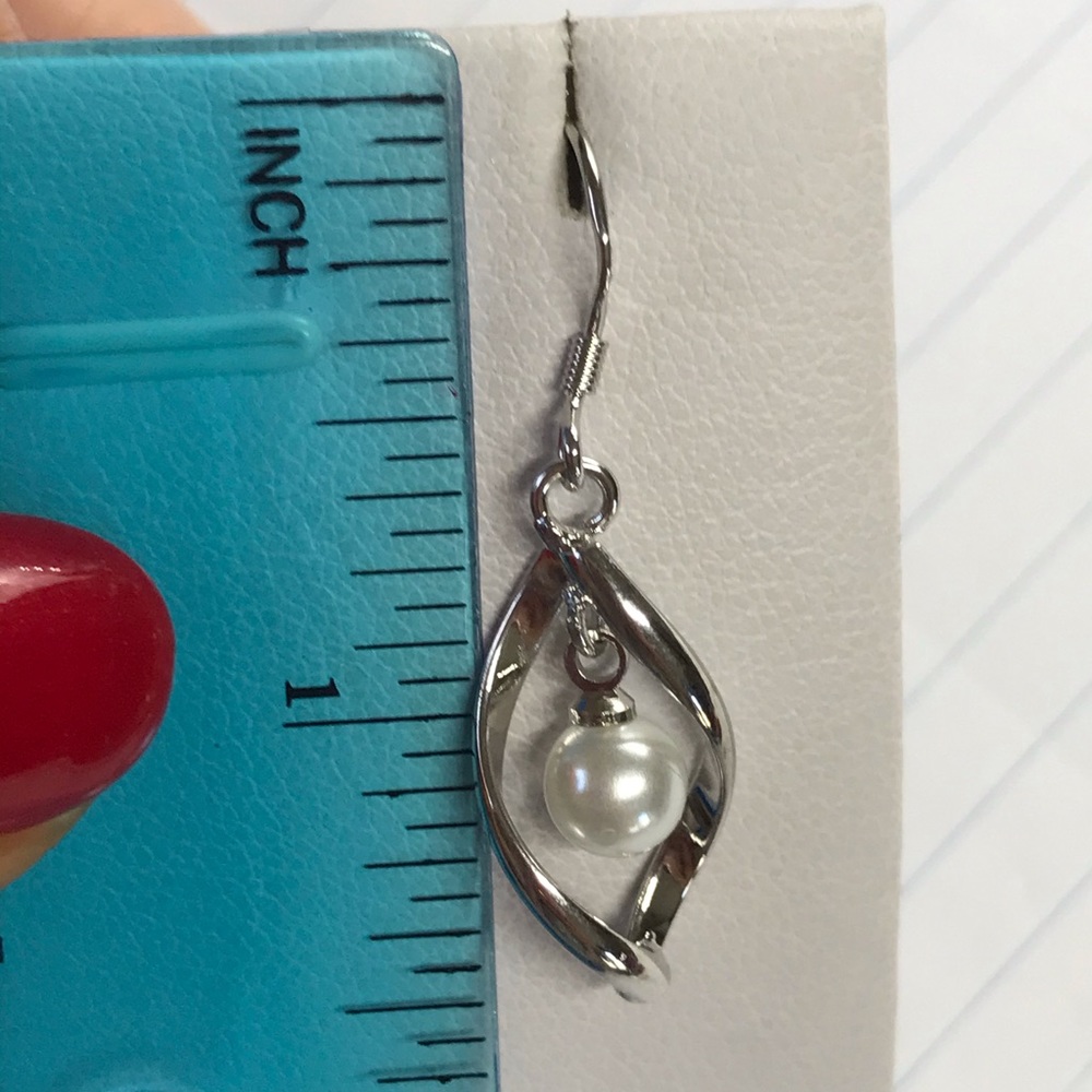 🌟 Sterling Silver Faux Pearl Drop Earrings - Picture 6 of 6